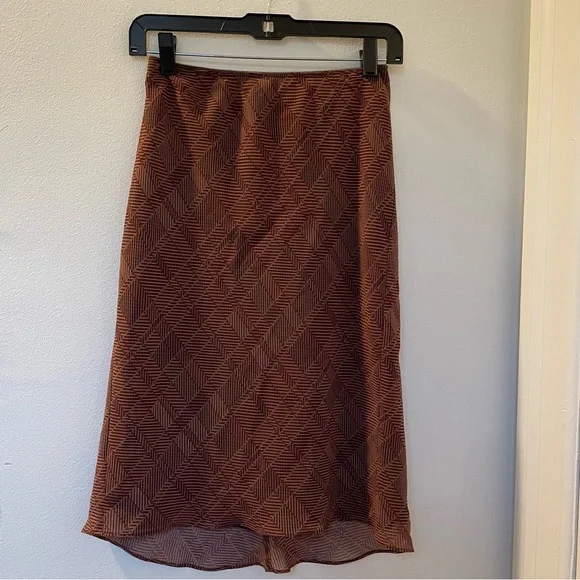 ❌ SOLD ❌ Vintage 90s Express Midi Skirt - Picture 2 of 5